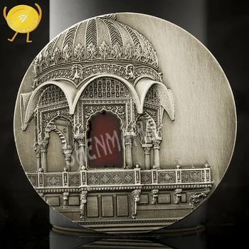 Руската възпоменателна монета на Московския Кремъл с двустранно терен Монети на руската култура колекционерска стойност Осмото чудо на света