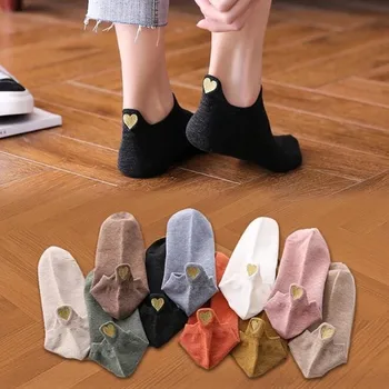 4 Двойки от Много Модни Дамски Чорапи 2022 Нови Пролетни Цветни Памучни Новост За момичета със Сладка Бродерия във формата на Сърце Ежедневни Забавни Чорапи До Глезена Опаковка
