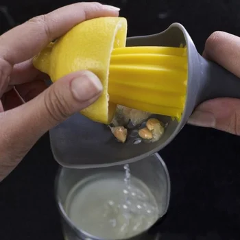 Портативен ръчен лимон, портокал сокоизстисквачка PP материал кухня с Аксесоари Инструменти цитрусови плодове, сурови ръце се натискат сокоизстисквачка 