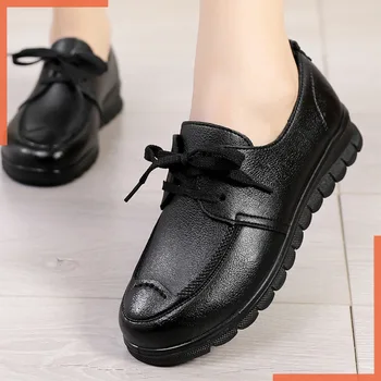 2022 Пролет-есен обувки за майките на средна и в напреднала възраст на равна подметка с мека подметка, ежедневни тънки обувки, работни обувки, дамски модел обувки
