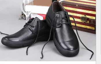 Лятото 2 нови мъжки обувки корейската версия на тренда 9 мъжки ежедневни обувки Q19T21